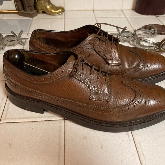VINTAGE WING TIP MADE IN USA SHOES 9 C main image 10